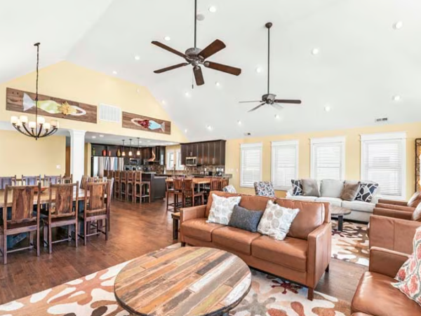 Luxurious Oceanfront Estate in Kill Devil Hills - Perfect for Large Groups